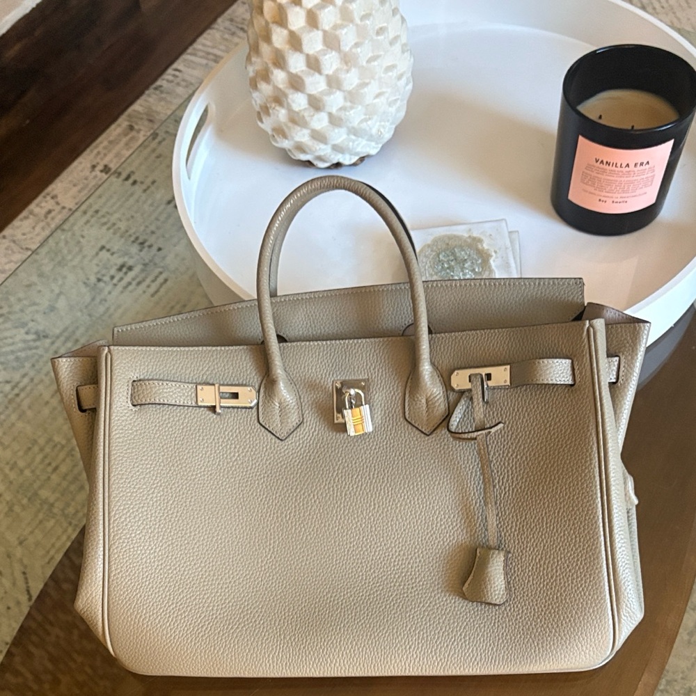 Elegant Tan Tote Bag - Picture 7 of 9